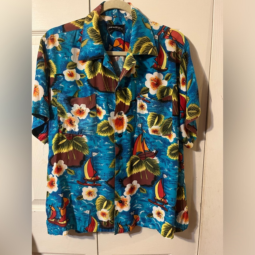 Vintage Network Men’s Hawaiian Button Down Short Sleeve Shirt  1990’s (L)